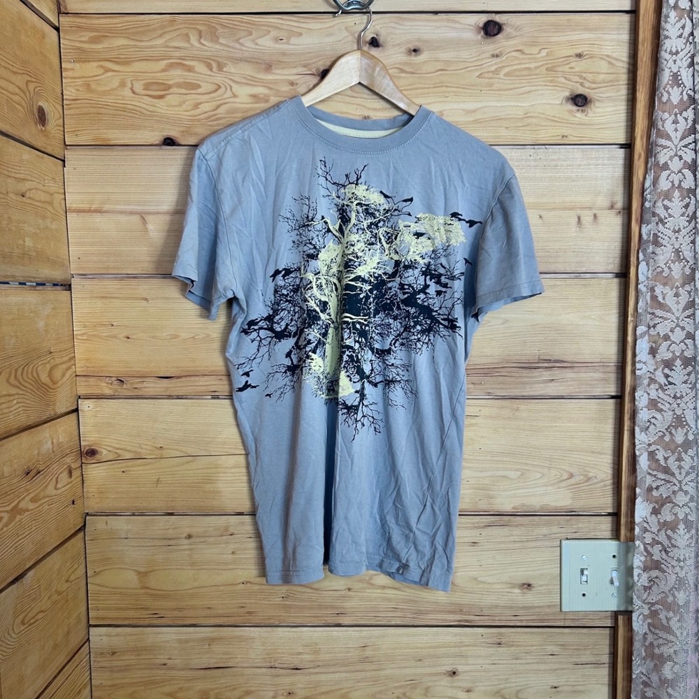 Graphic Tee Mens Small Grey Crow Raven Bird Tree Winter Full Moon Spooky BRODY